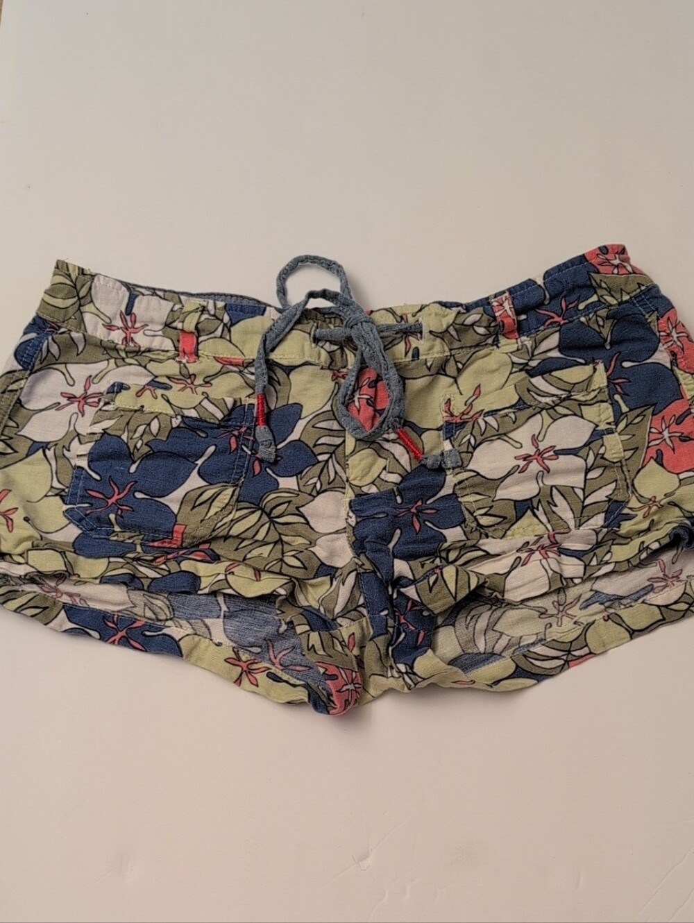 Hollister Floral Drawstring Linen Blend Beach Shorts Low Rise - Size 3